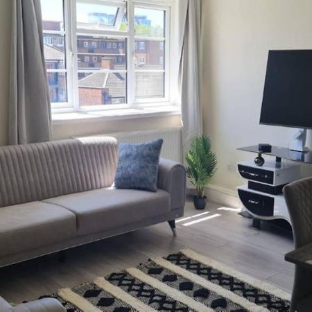 Stylish & Cozy 2-Bedroom Flat In Hoxton & Shoreditch ロンドン エクステリア 写真