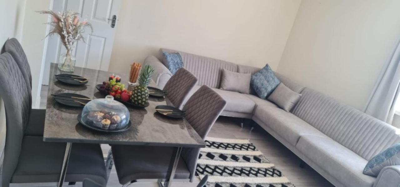 Stylish & Cozy 2-Bedroom Flat In Hoxton & Shoreditch ロンドン エクステリア 写真