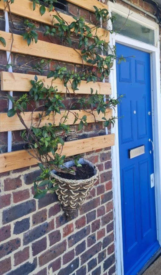 Stylish & Cozy 2-Bedroom Flat In Hoxton & Shoreditch ロンドン エクステリア 写真